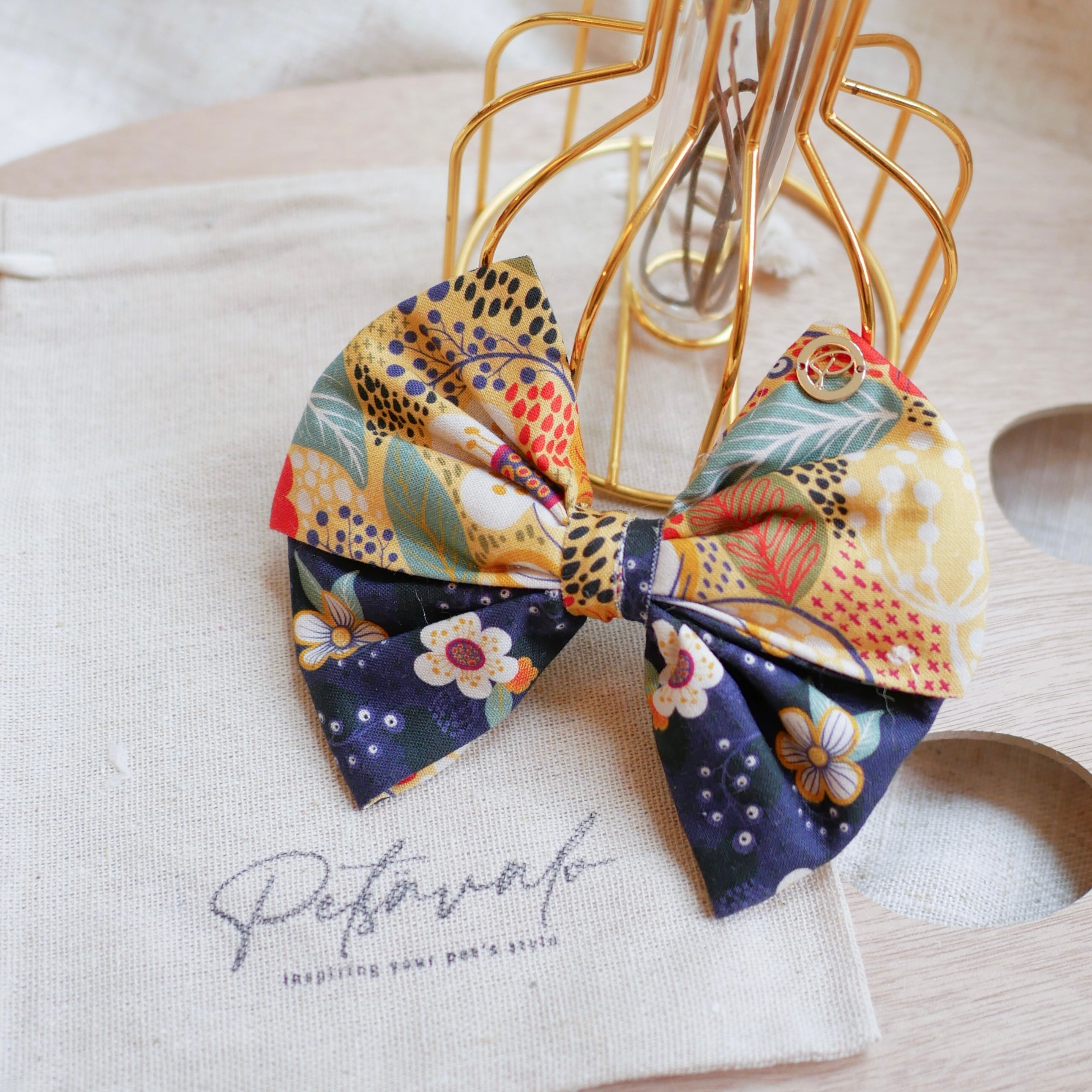 CHOU// Passion Summer Bow tie - Golden