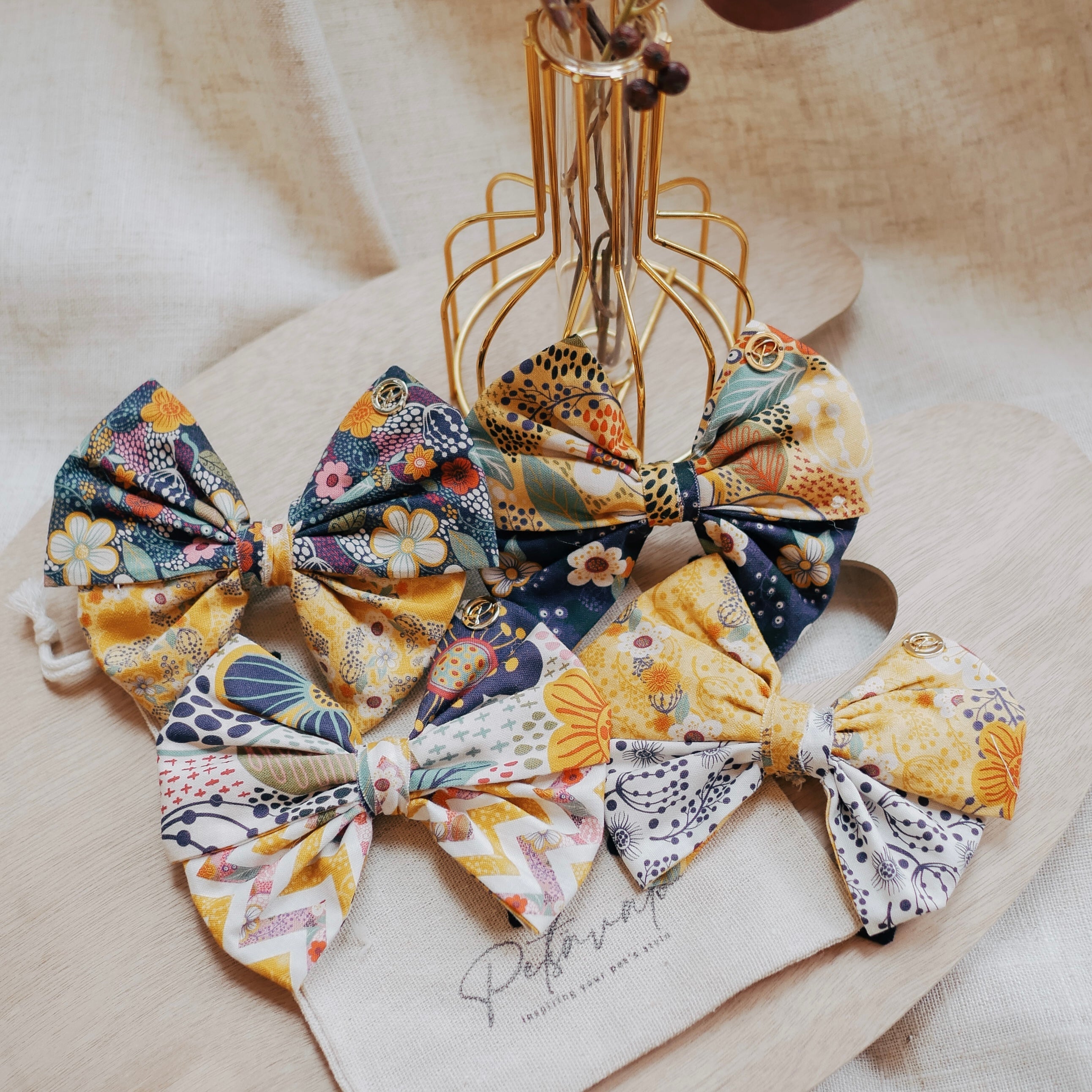 CHOU// Passion Summer Bow tie - Golden